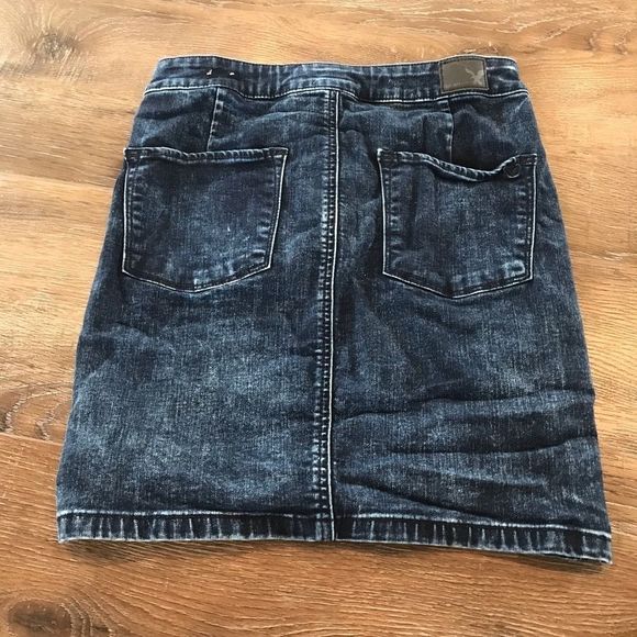American Eagle Jean Skirt - Picture 2 of 6